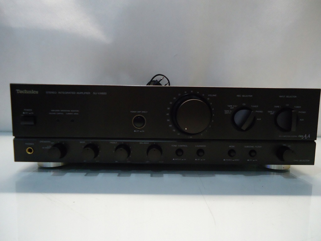 WZMACNIACZ TECHNICS SU-VX600