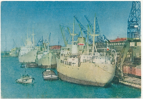 Gdynia Port statek PIAST i inne statki