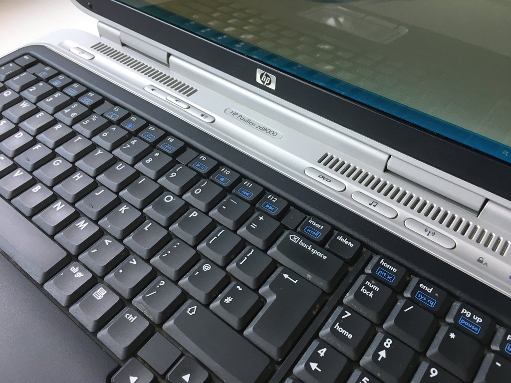 HP PAVILION zd8000 LAPTOP 17 CALI HERMAN / KARDON 7415625748
