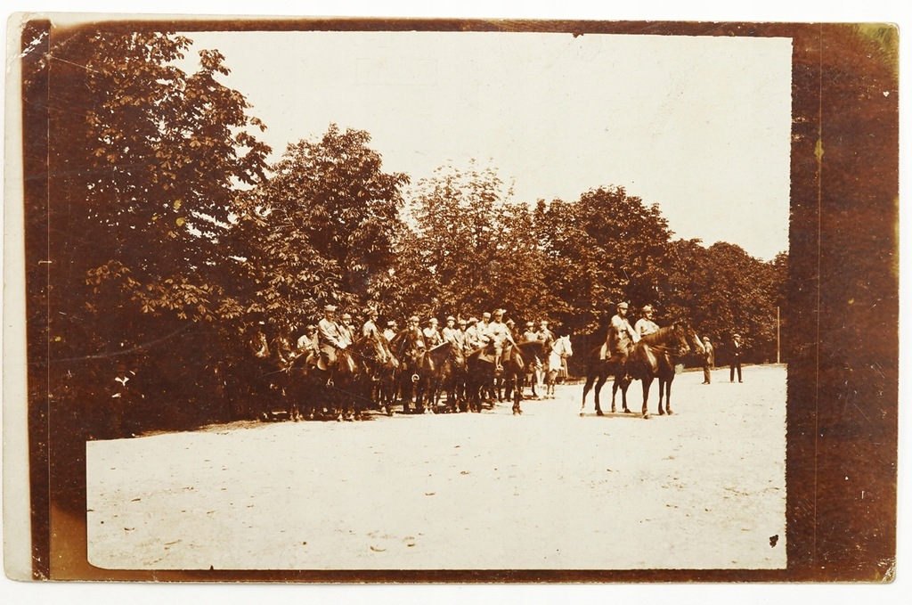 Kielce 4 Pułk Legionów żołnierze na koniach Sokół 1920 rok