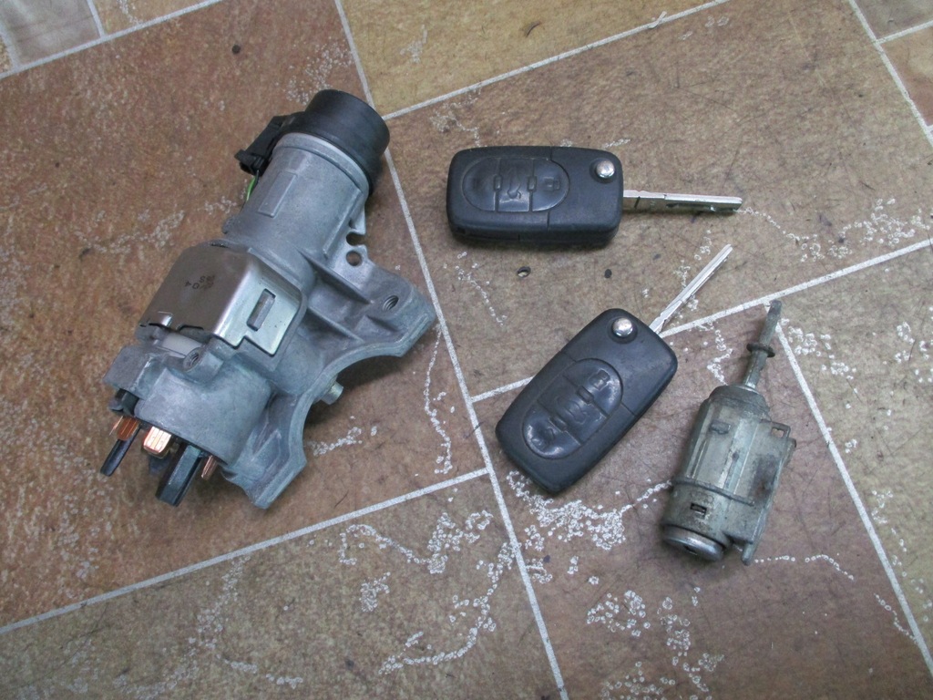 STACYJKA AUDI A6 C5 WKŁADKA DRZWI LEWYCH 2 X PILOT - 12188851770 ...