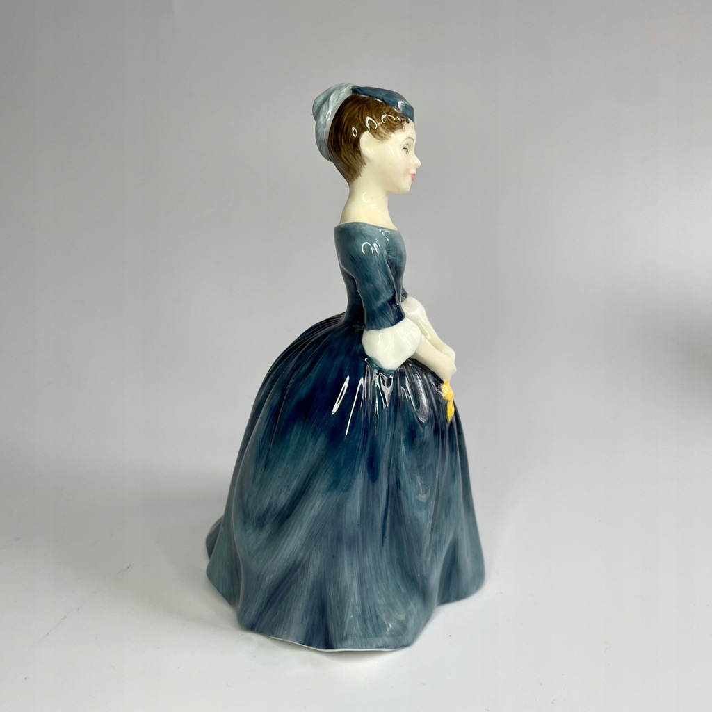 Royal Doulton Porcelanowa figurka damy w sukni wiktoriańskiej