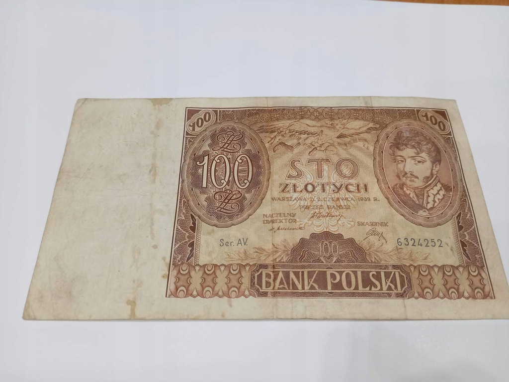 Banknot 100 złotych z 1932 r., seria AV