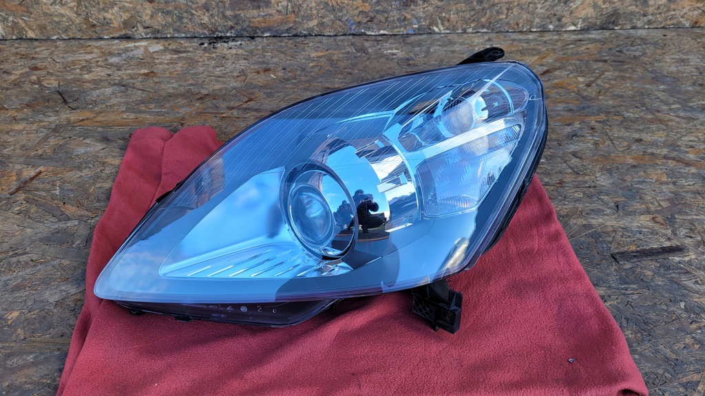 Lampa Bi Xenon Skrętny lewa Opel Zafira B - 13149569031 - oficjalne ...
