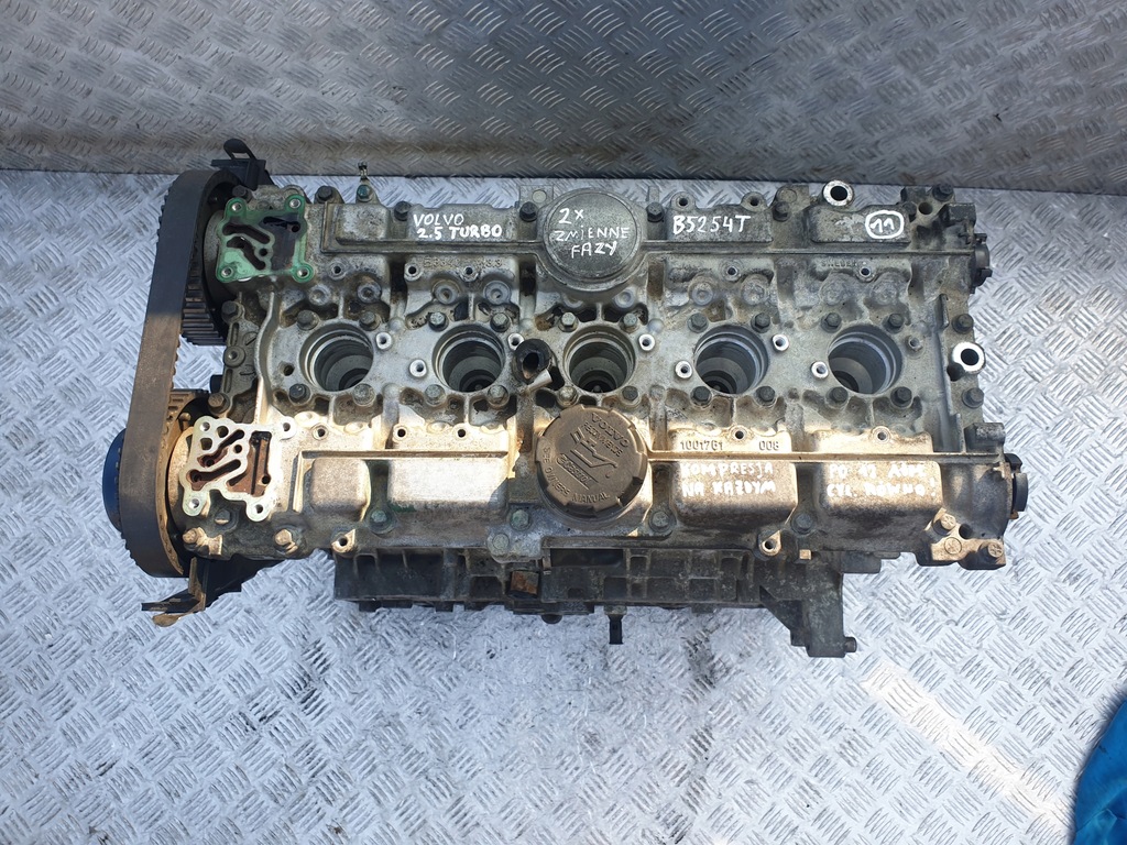 Двигатель вольво 2 5 турбо бензин чертежи Купить Volvo V70 2.5T ДВИГАТЕЛЬ С ТУРБОНАДОМ 2x фазы газораспределения B5254T: о