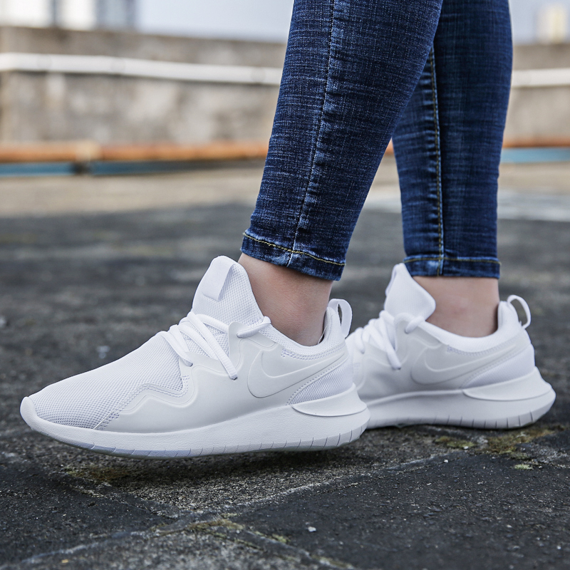 NIKE WMNS TESSEN AA2172-100 BIAÅE DLA NIEJ R.38 - 7400615136 - oficjalne archiwum Allegro