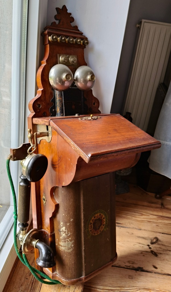 Zabytkowy telefon ścienny Emil Moller – antyk z korbką, Dania 1900–1920