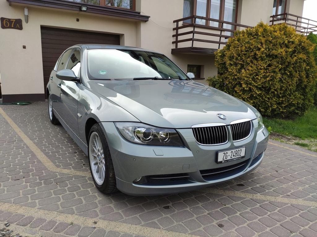 BMW E90 330xi 258 KM manual ze Szwajcarii 9285552946