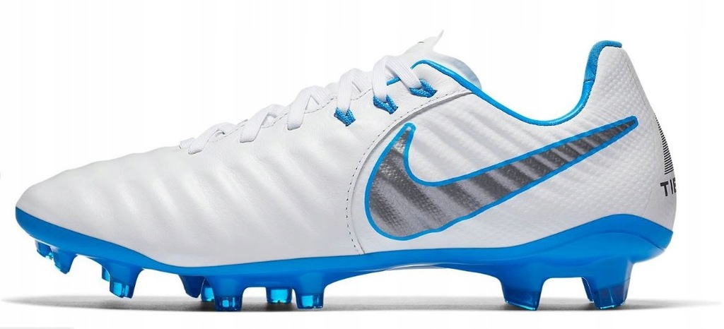 nike strike pro football cleats
