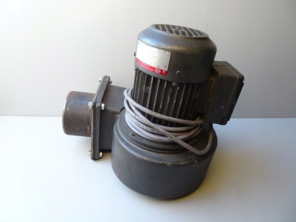 WENTYLATOR DMUCHAWA TURBINA DIETZ DN 14 0 700PA 19 M3 /H 2880 OBROTÓW 400V