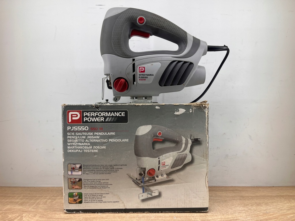 Wyrzynarka Performance Power 550 W zasilanie sieciowe