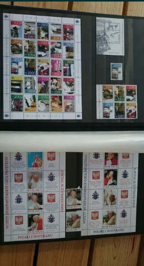 Klaser ze znaczkami - Jan Paweł II