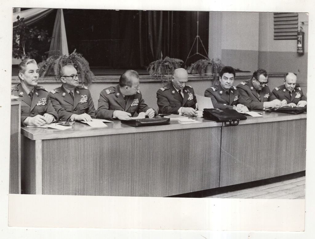 LWP - Generał Pilot Paszkowski i inni - ok1975