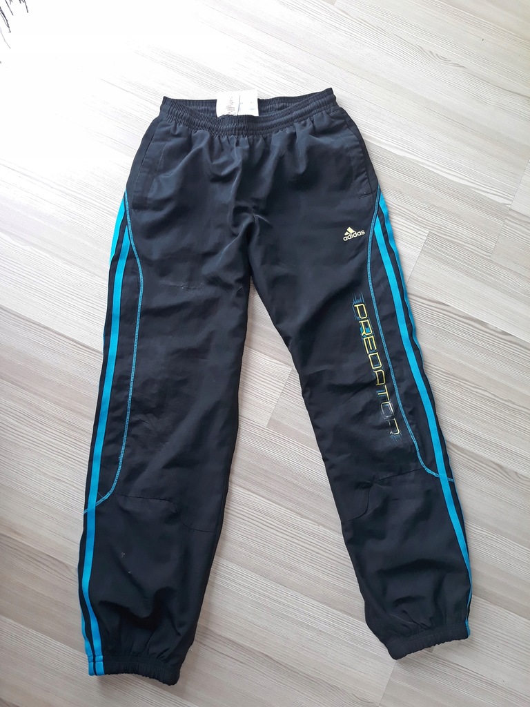 Czarne spodnie dresowe ADIDAS r. 140 cm 9-10 lat