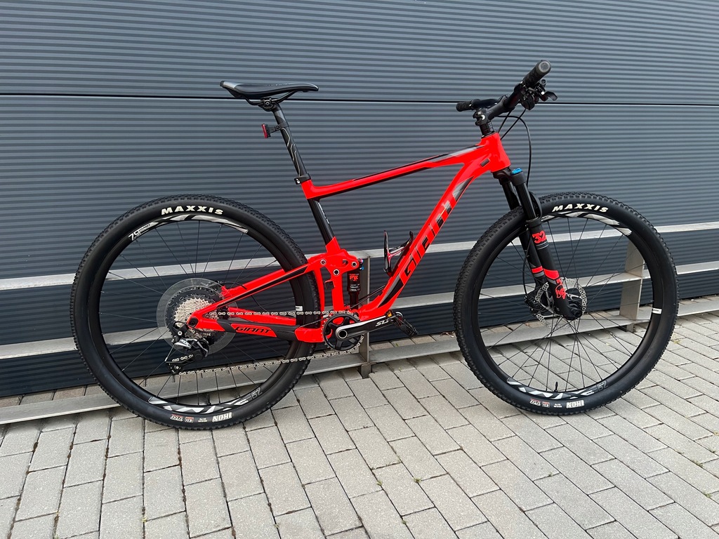 GIANT ANTHEM 2 29 L ROWER MTB FULL XC TRAIL FOX