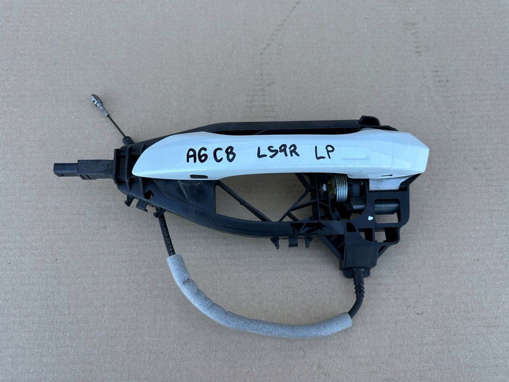 AUDI A6 C8 4K KLAMKA DRZWI LEWY PRZÓD LS9R KEYLESS GO