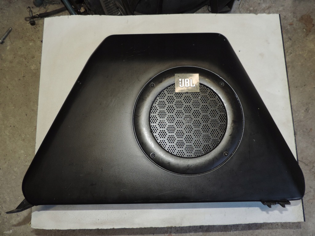 Peugeot 206 on sale jbl subwoofer