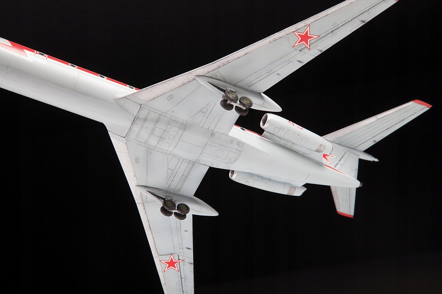 Купить Ту-134 УБЛ КРАСТИ-Б Звезда 7036 1/144: отзывы, фото, характеристики в интерне-магазине Aredi.ru