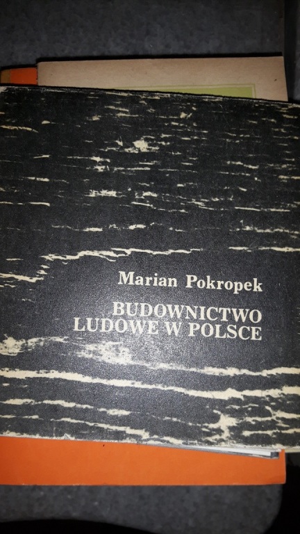 Budownictwo ludowe w Polsce - Marian Pokropek