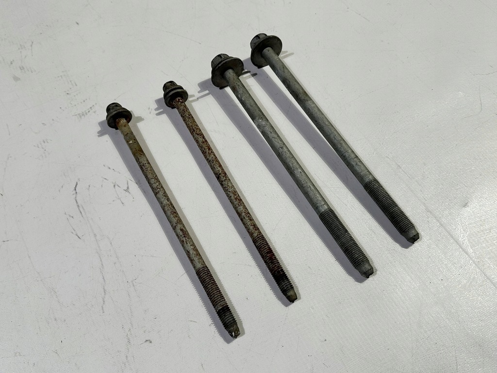 Śruba śruby sanek wózka przód Jaguar F-Type 3.0 x152 2013+