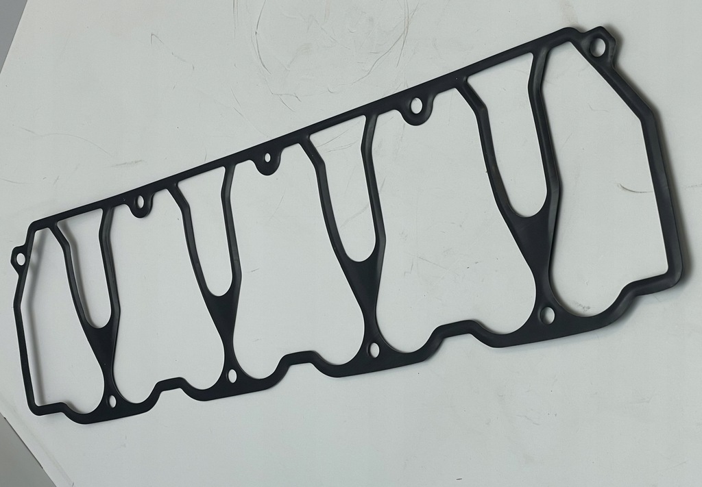 USZCZELKA POKRYWY ZAWORÓW FENDT F119202210160