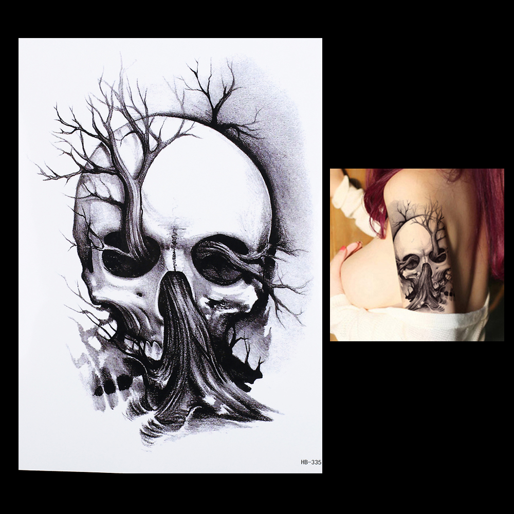 Tatuaz zmywalny czaszka drzewo czarno biały