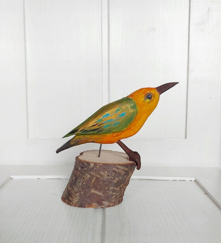 Ręcznie rzeźbiony ptak ptaszek sztuka ludowa bursztynka