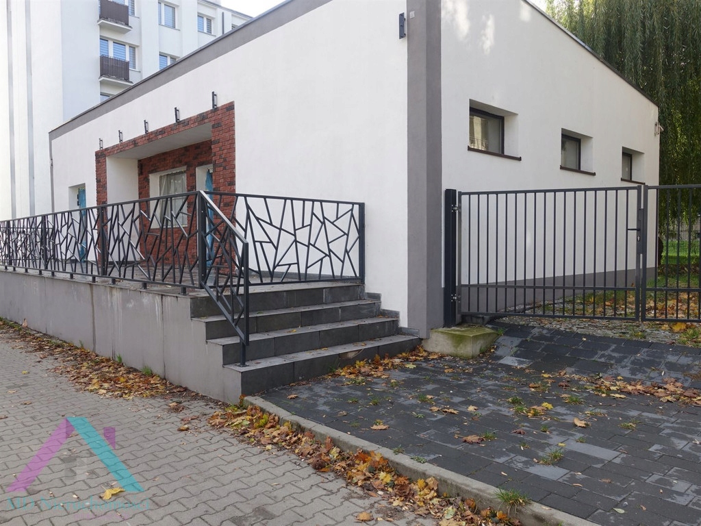 Komercyjne, Żychlin, Żychlin (gm.), 120 m²