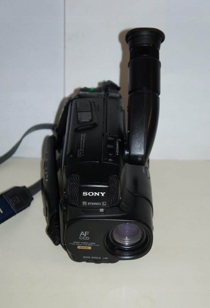 Купить Аналоговая камера SONY CCD-TR323E Video8: отзывы, фото, характеристики в интерне-магазине Aredi.ru