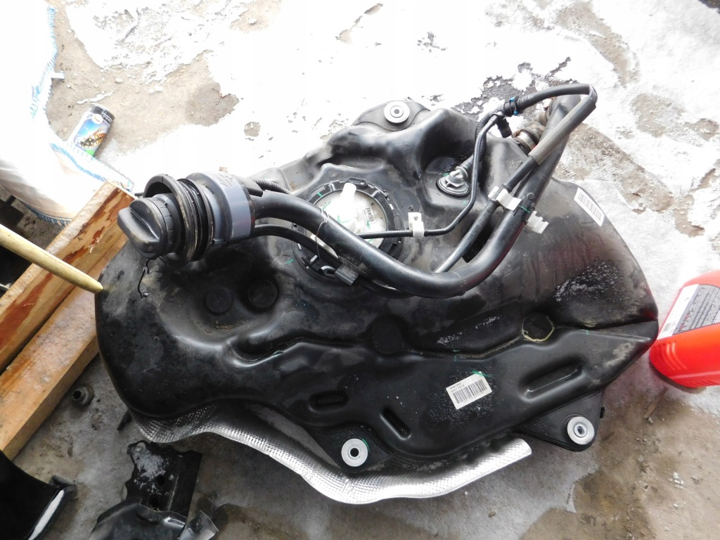 TOYOTA C-HR 1,8 HYBRID ZBIORNIK PALIWA BAK POMPKA - 7779005236 ...