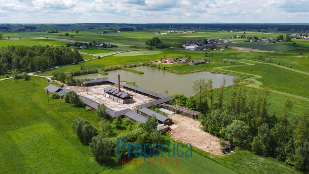 Komercyjne, Pułtusk, Pułtusk (gm.), 33000 m²