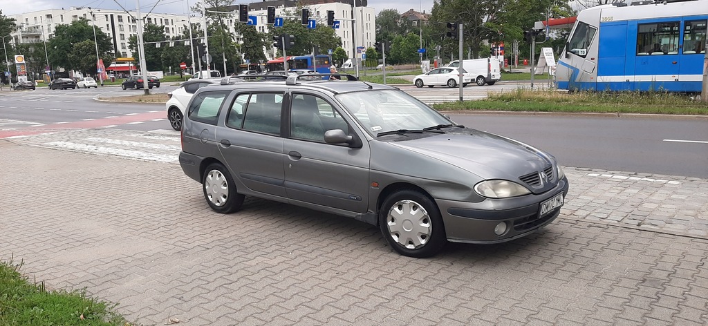 RENAULT MEGANE I Grandtour 1.6 16V 107 KM