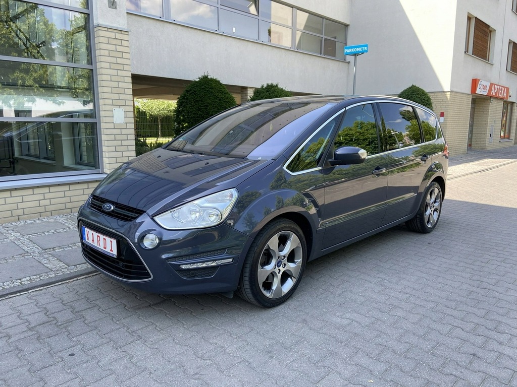 Ford S-Max Titanium