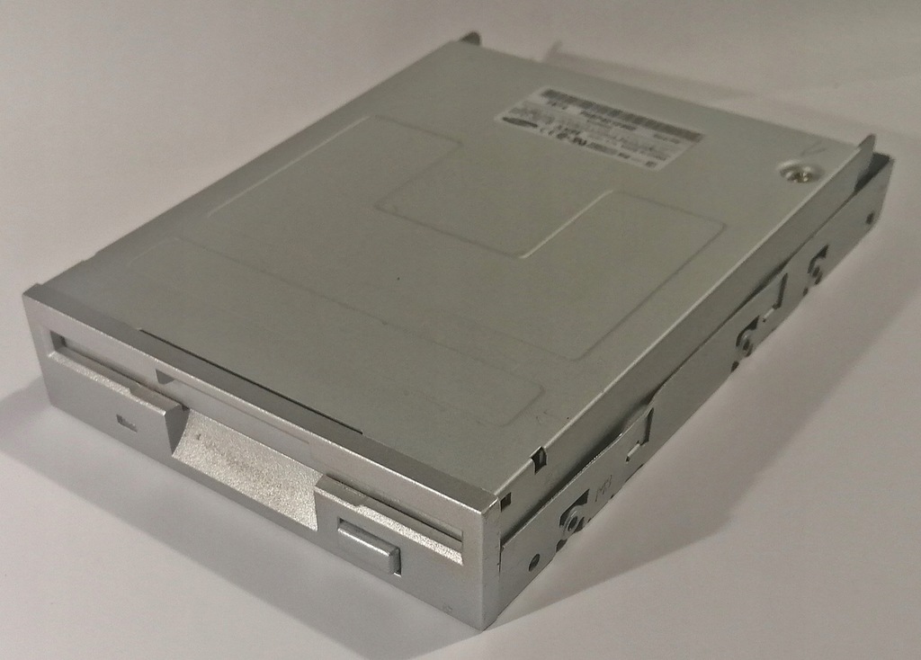 Купить 3,5-дюймовый дисковод для дискет SAMSUNG SFD-321B. Протестировано.: отзывы, фото, характеристики в интерне-магазине Aredi.ru