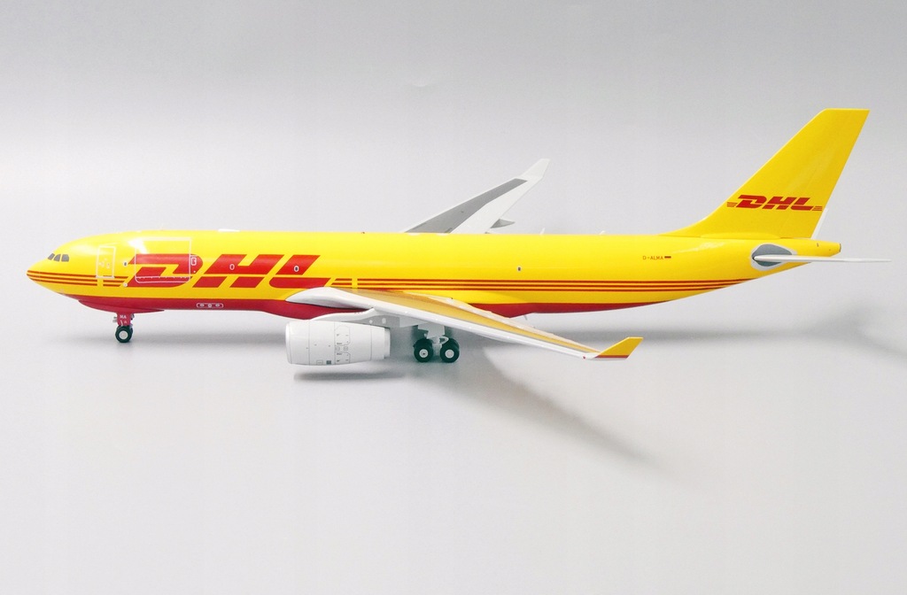 Купить Модель самолета Airbus A330-200F DHL 1:200: отзывы, фото, характеристики в интерне-магазине Aredi.ru