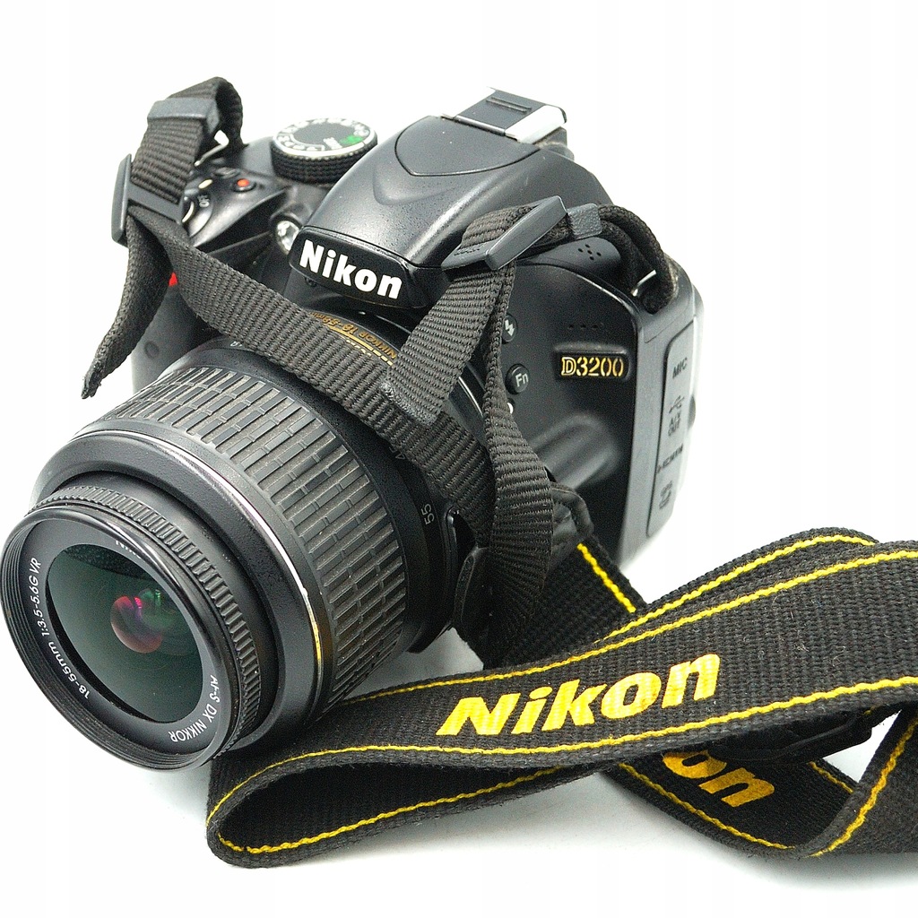 Lustrzanka Nikon D3200 + 18-55 mm aparat cyfrowy