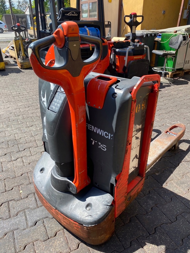 Wózek paletowy elektryczny Linde T16 - 2013r.