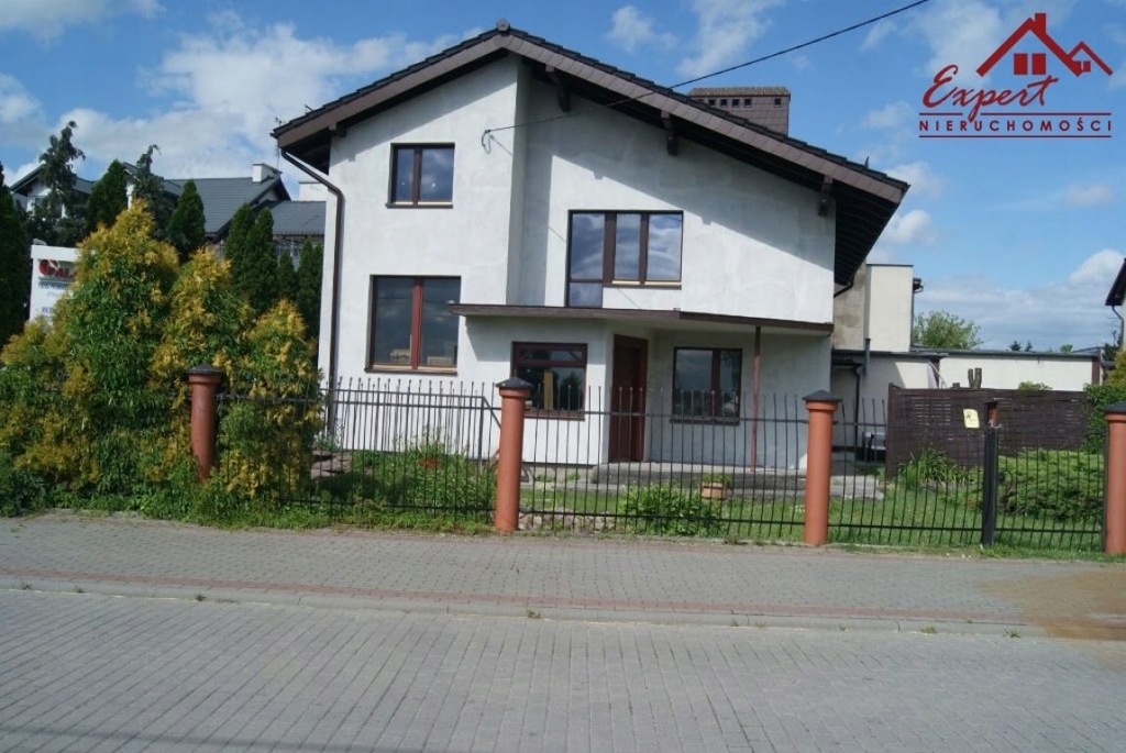 Fabryka, Susz (gm.), Iławski (pow.), 600 m²
