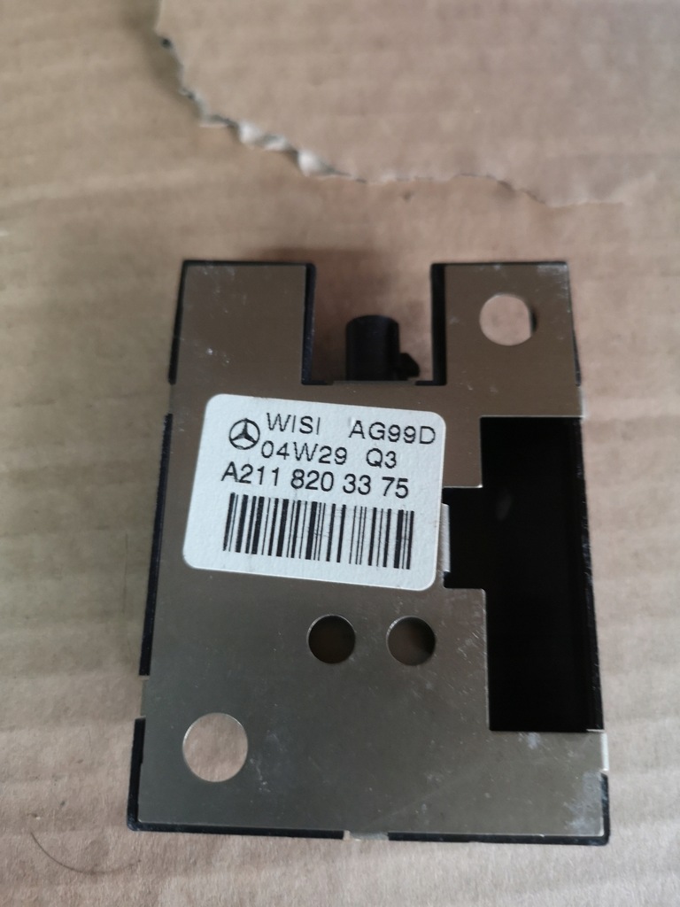 Mercedes E klasa W211 MODUŁ ANTENY GPS A2118203375 9754186322