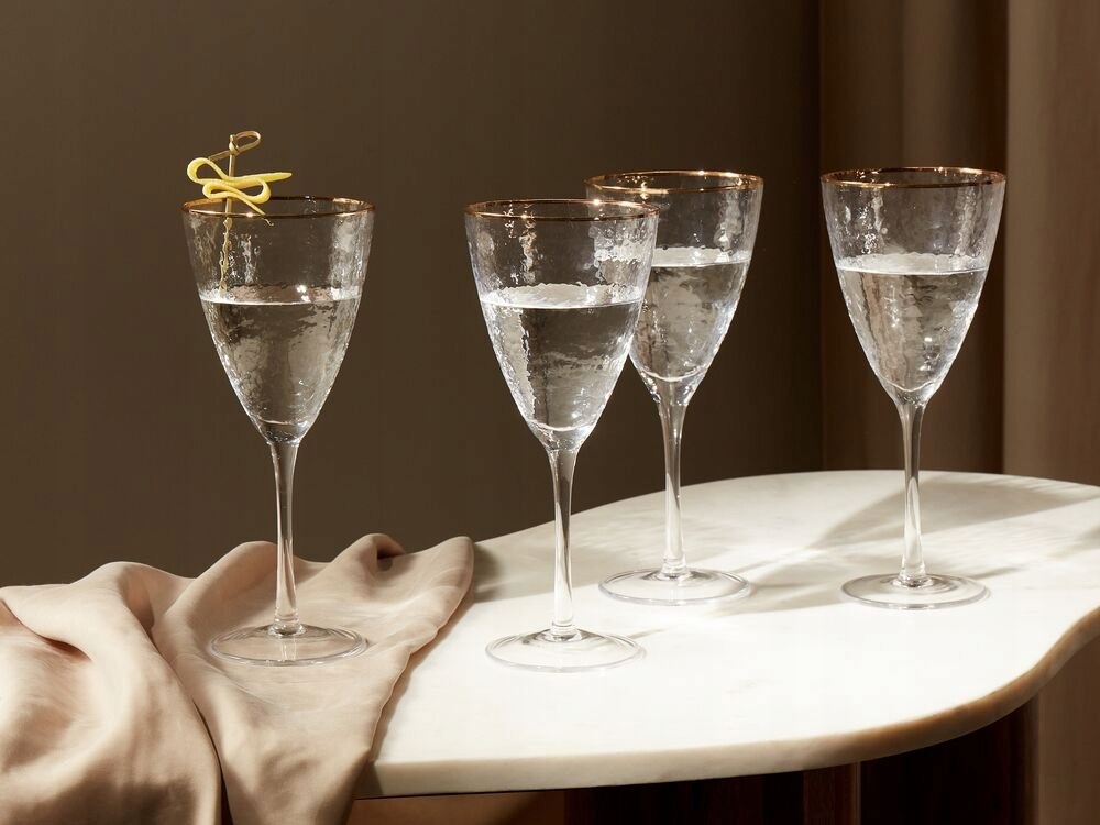 Zestaw 4 kieliszków do wina ze złotą obwódką 380 ml TOPAZ