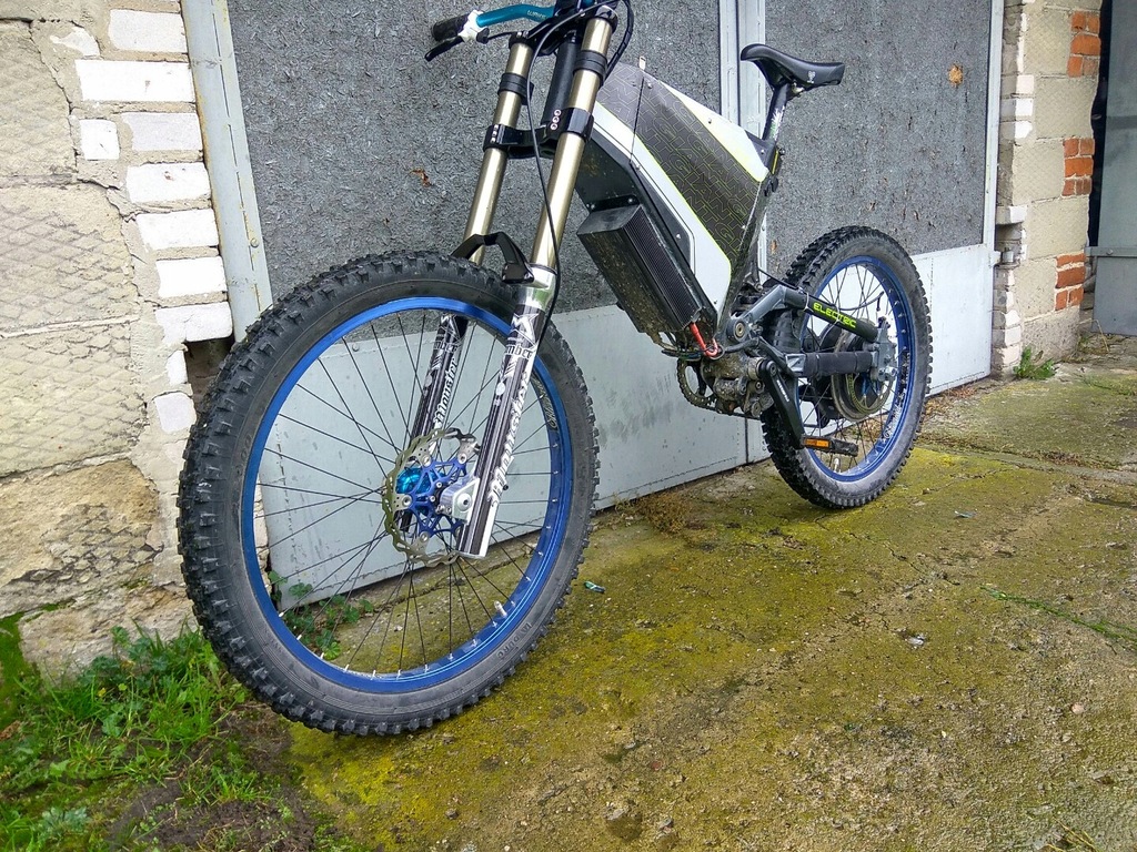 marzocchi monster T 200mm 2003r. 8970702661 oficjalne archiwum Allegro