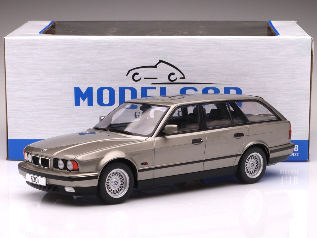 BMW 5-Series (E34) Touring - 1989, grey metallic MCG 1:18