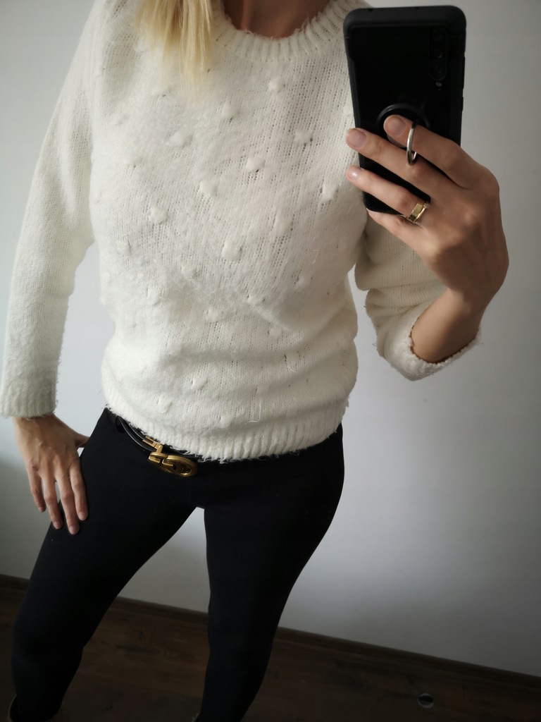 Biały milusi mega ciepły sweter fluffy 36 Reserved