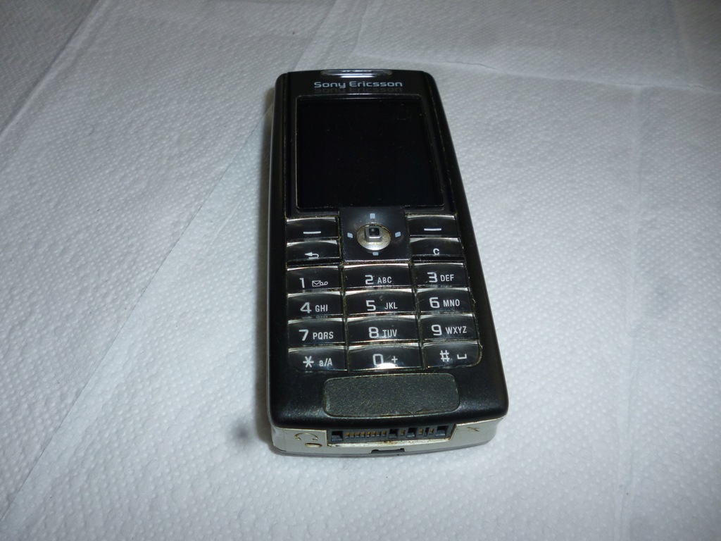 Sony Ericsson T530 telefon uszkodzony