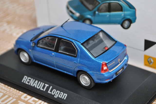 Renault (Dacia) Logan model samochodu w skali 143