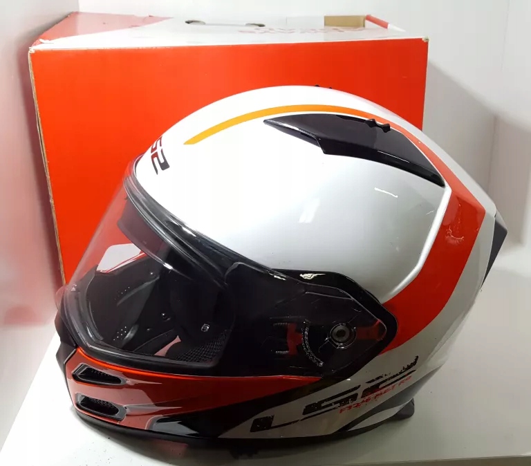 KASK MOTOCYKLOWY LS2 METRO XL PUDEŁKO