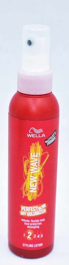 5198-21 WELLA... SPRAY DO MODELOWANIA WLOSOW 150ML