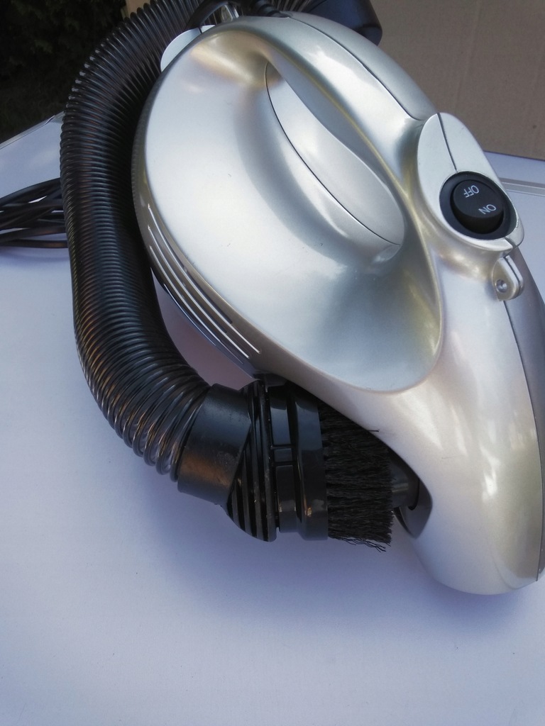ODKURZACZ RĘCZNY MOCNY 1000W + TURBOSZCZOTKA 8307405062 ODKURZACZ RĘCZNY MOCNY 1000W + TURBOSZCZOTKA 8307405062