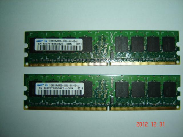 2 x SAMSUNG 512MB DDR2 DIMM PC2-4200 533Mhz