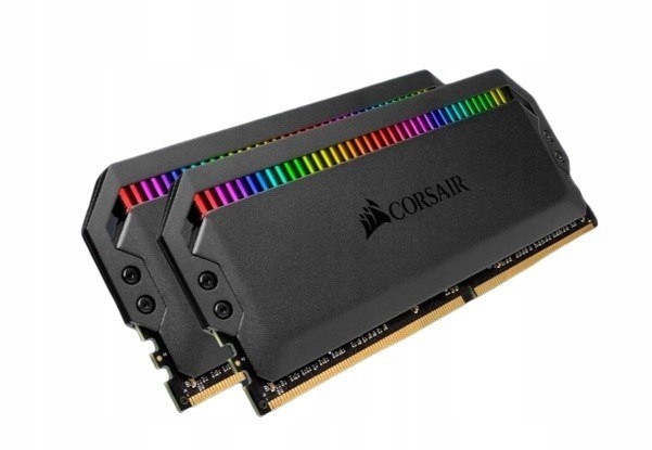 Pamięć DDR4 DOMINATOR RGB 32GB/3200 MB/s (2x16GB)